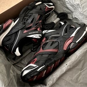 Balenciaga Track 2 men size 42 (US 9) like new!